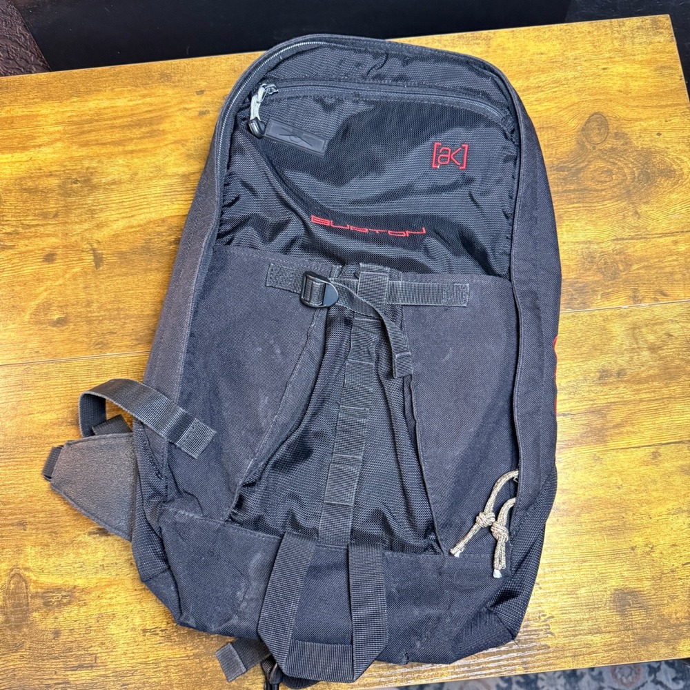 Burton AK 12L Black Nylon Vertical Board Carry Backpack Unisex‎ S/M
